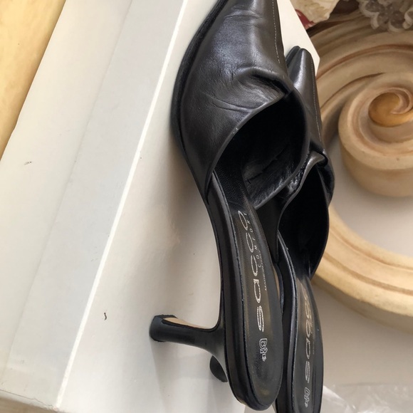 Shoes - Picture 2 of 2